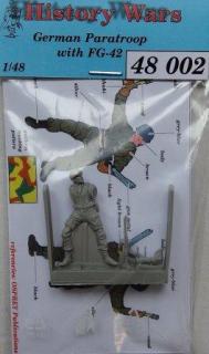 1/48 German paratrooper with FG-42 (resin figure)