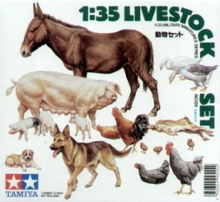 1/35  Livestock Set