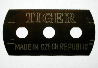  Razor blade
