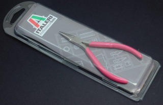 Italeri kleště prodloužené na plast